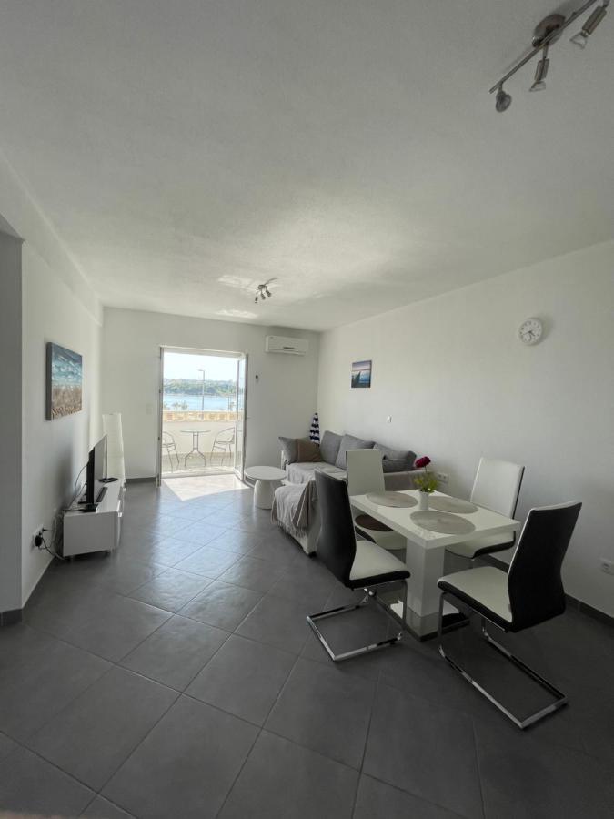 Apartments Nevistic Podstrana Exterior photo