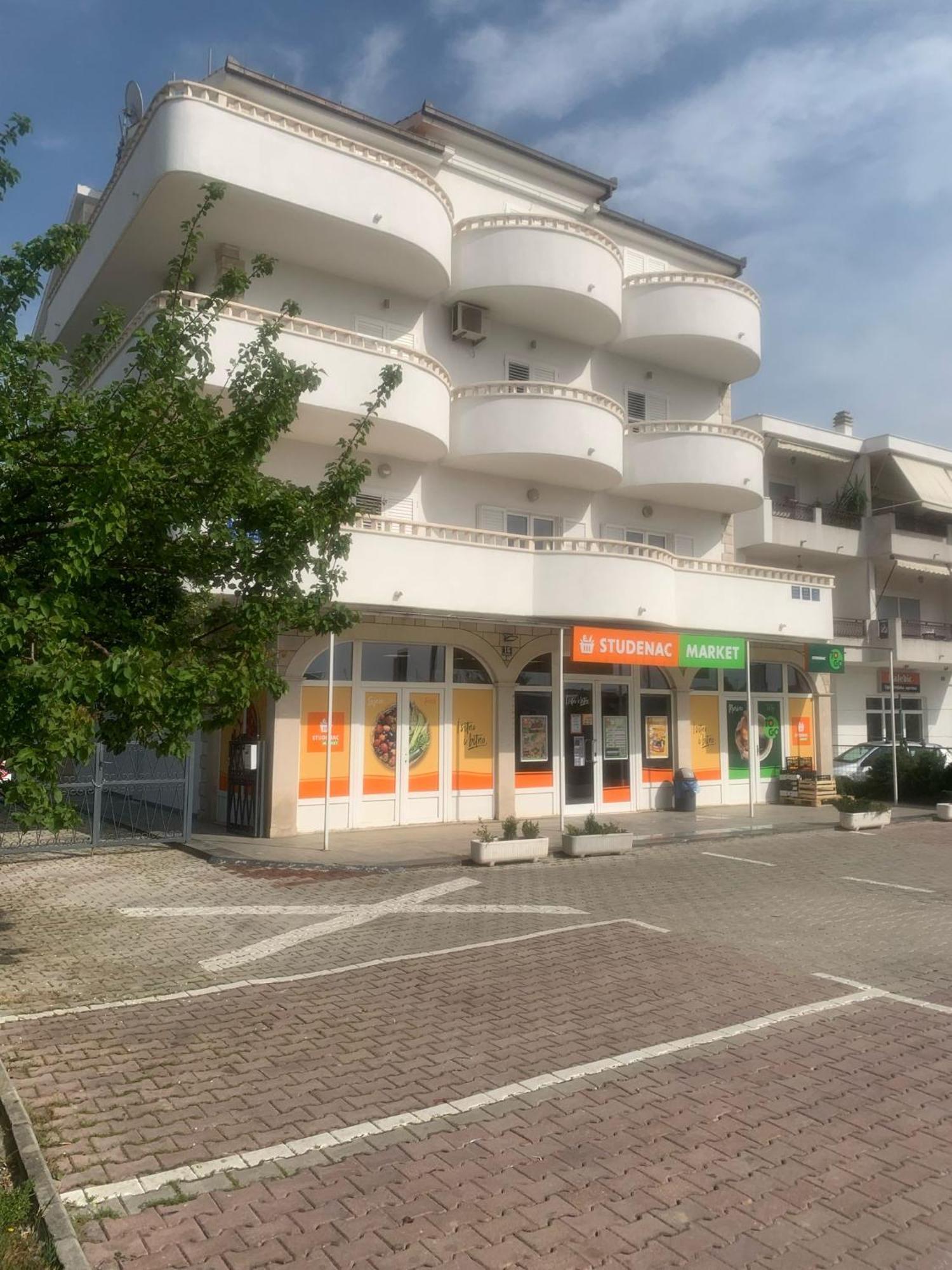 Apartments Nevistic Podstrana Exterior photo