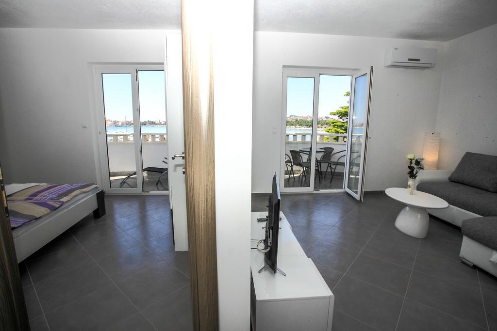 Apartments Nevistic Podstrana Exterior photo