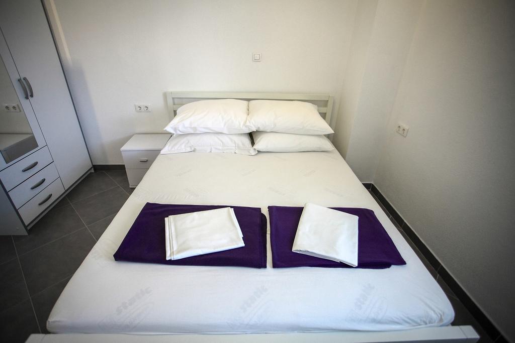 Apartments Nevistic Podstrana Exterior photo
