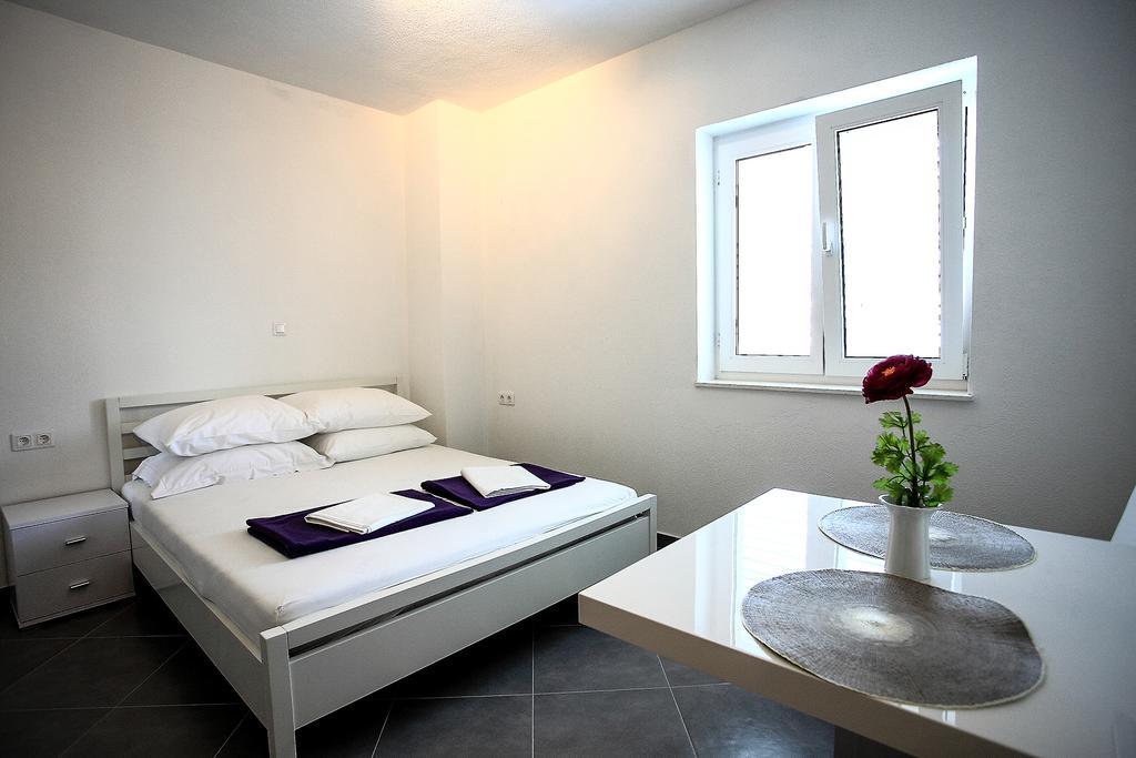 Apartments Nevistic Podstrana Exterior photo
